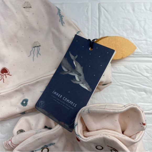 New Red Caribou & Rabbit Ladders Baby Accessories, Gifts, Booties, Beanie - Picture 8 of 11